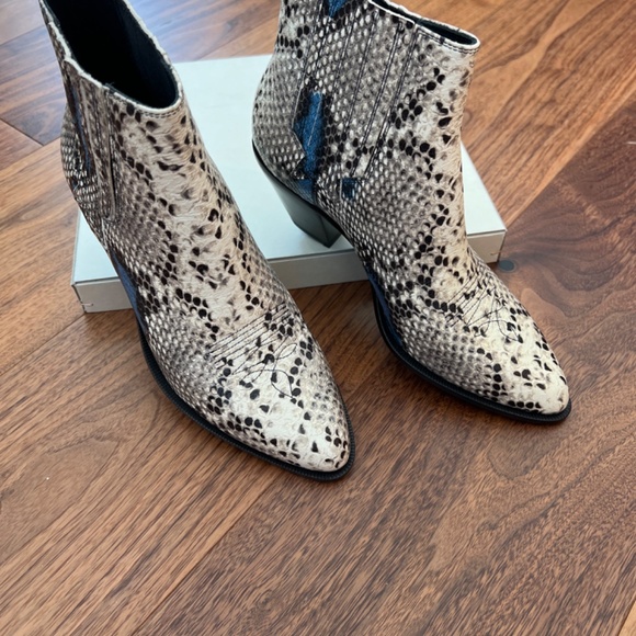 NWT Golden Goose Crosby Snake Print - Picture 4 of 4